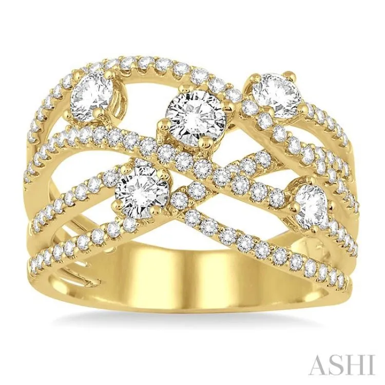 1 Ctw Round Cut Diamond Fashion Ring in 14K Yellow Gold