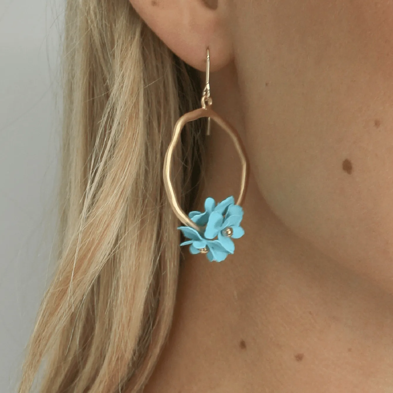 Bloom Gold Hoop Earring