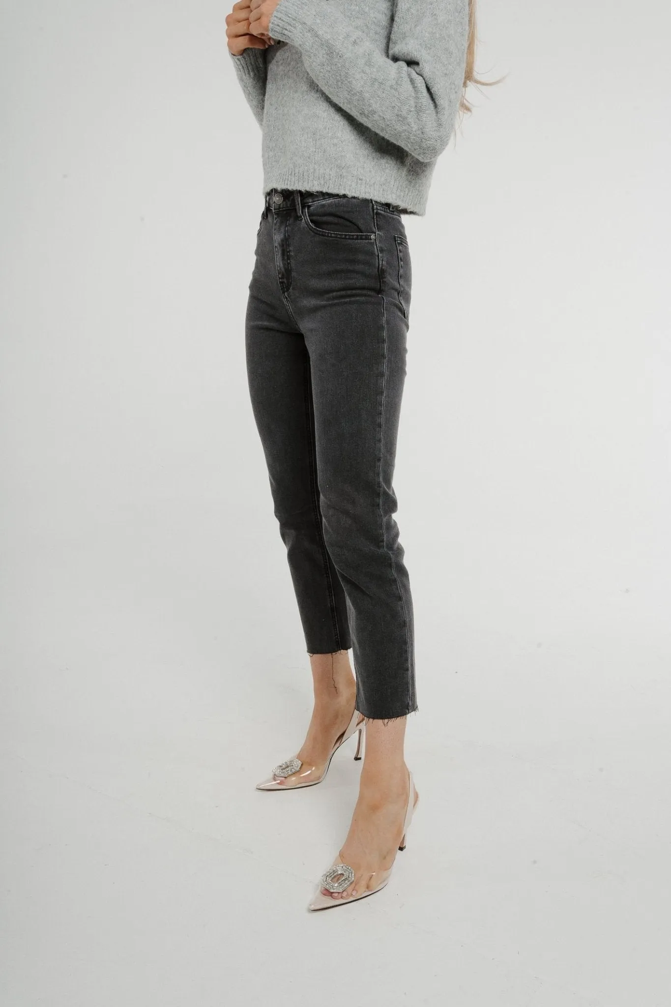 Cindy Straight Leg Jean In Black Wash