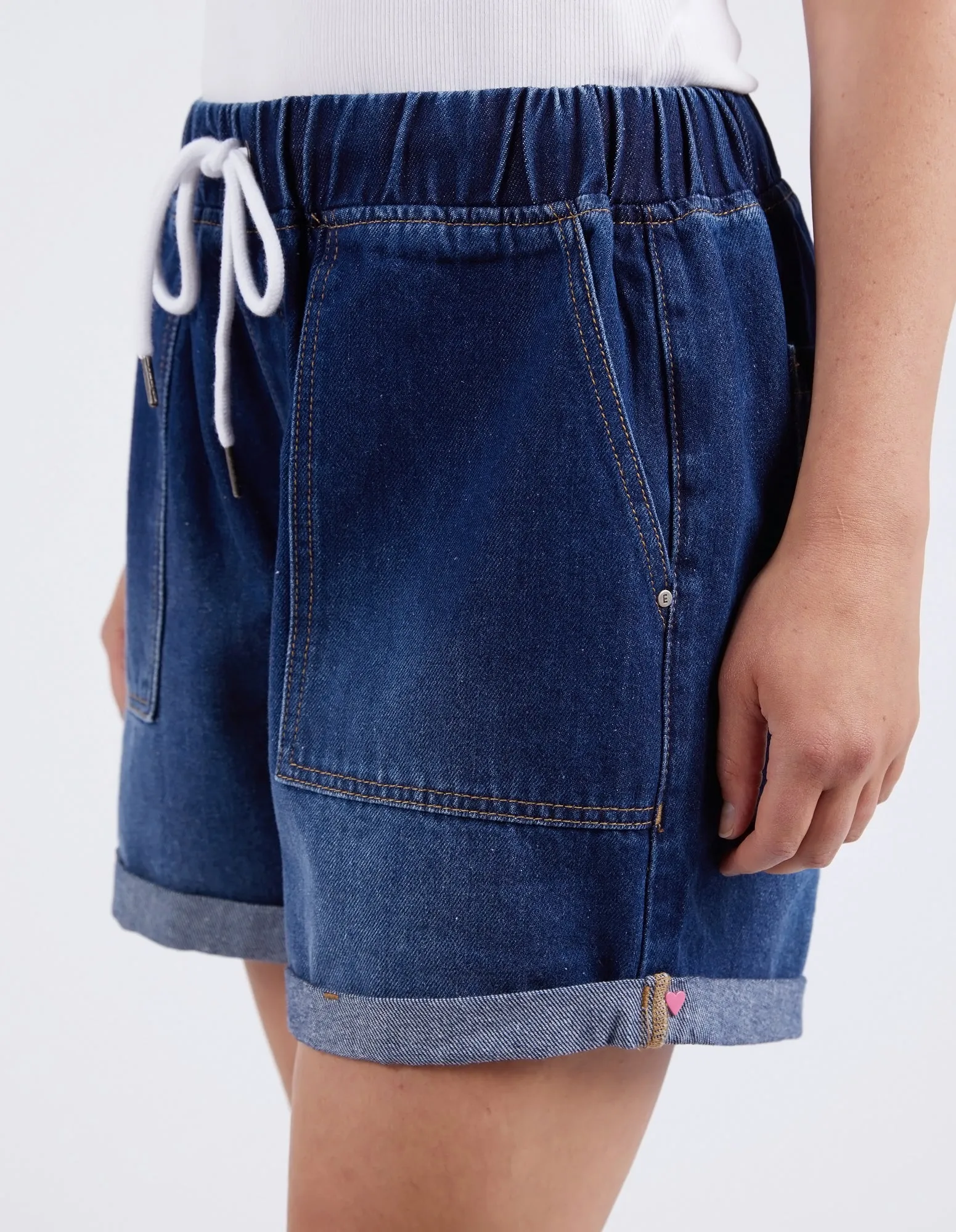 Emma Relaxed Denim Short Dark Blue Wash