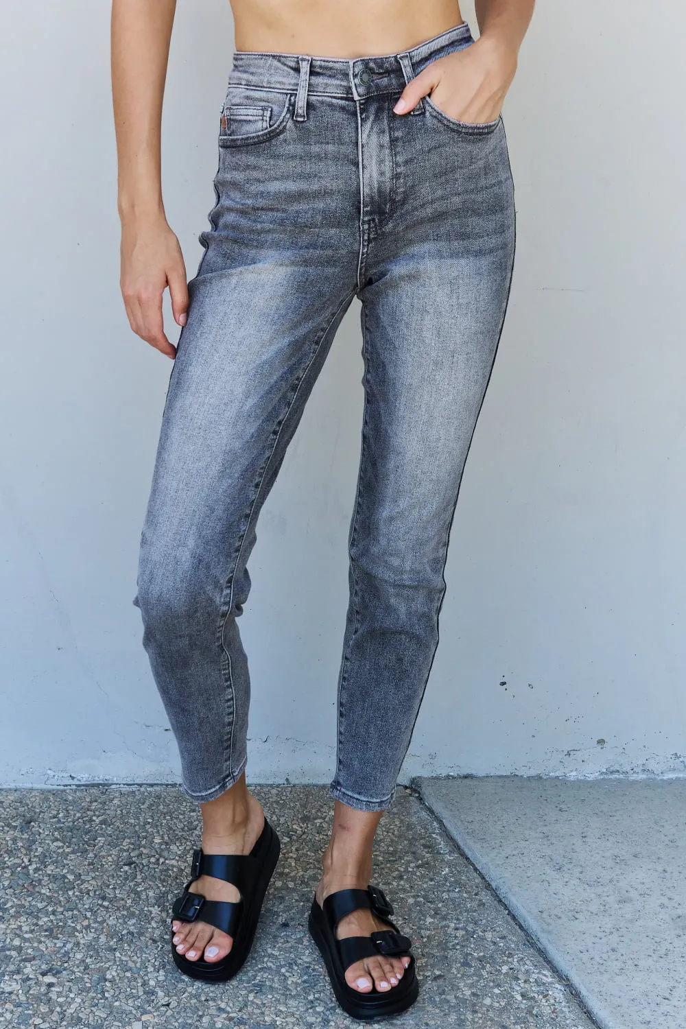 Judy Blue, High Waist Stone Wash Slim Fit Jeans