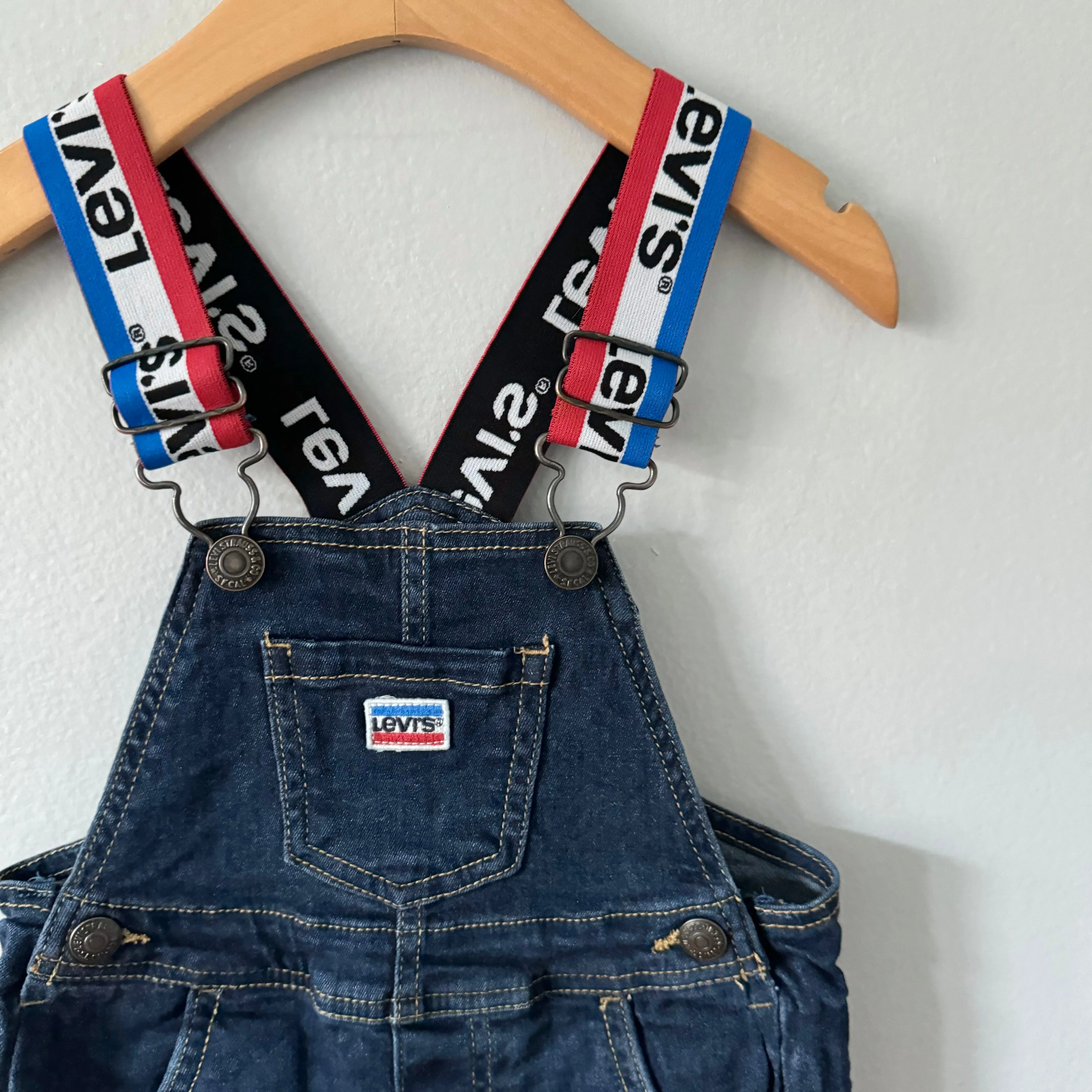 Levi's / Denim overall shorts / 12M