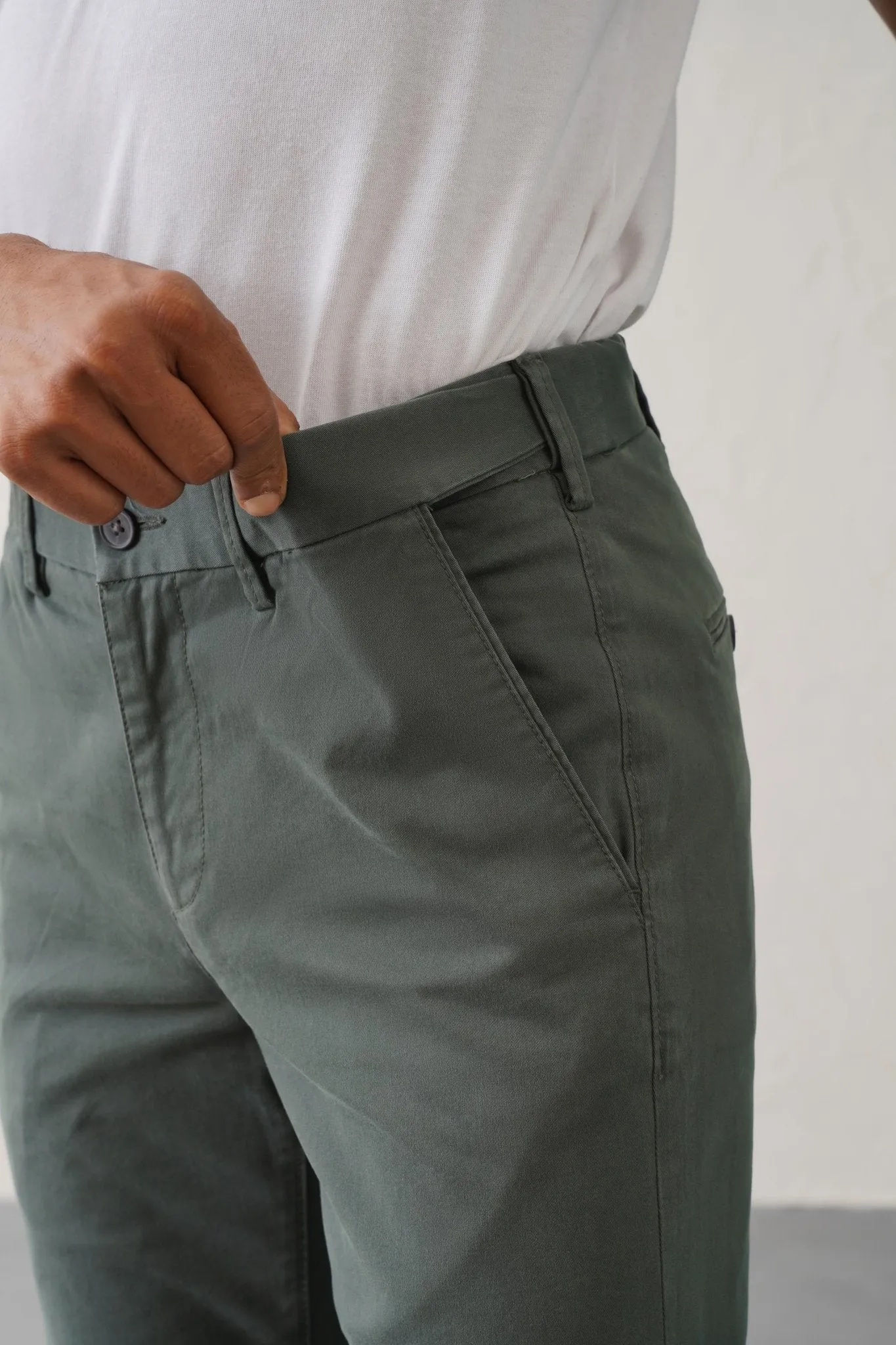 The Slim Fit Daylong Chino - Stained Olive